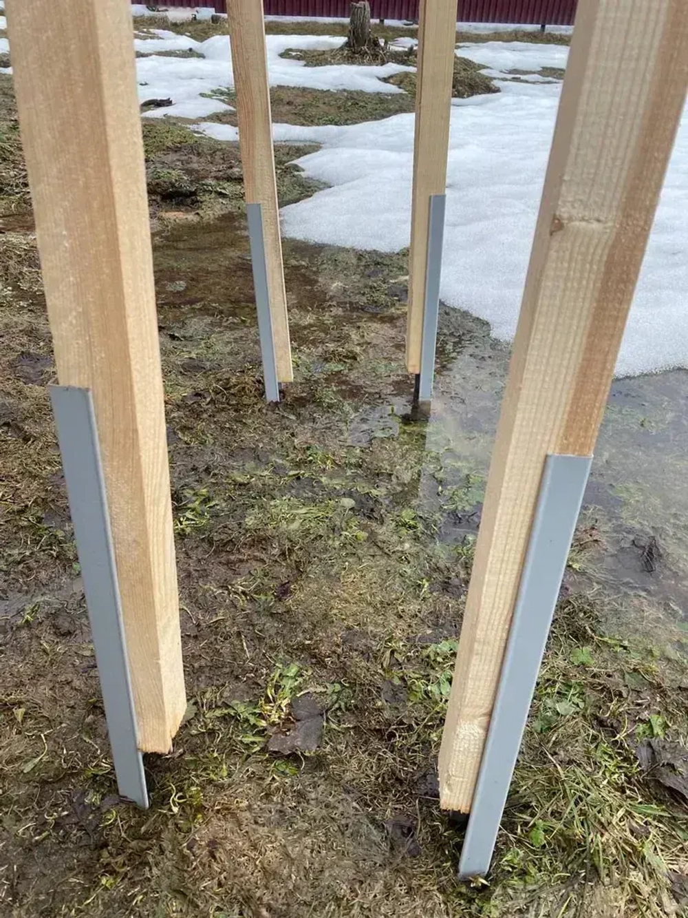 Крепеж для стоек в землю / Забивное основание для столба 50*40*400