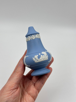 Солонка Wedgwood