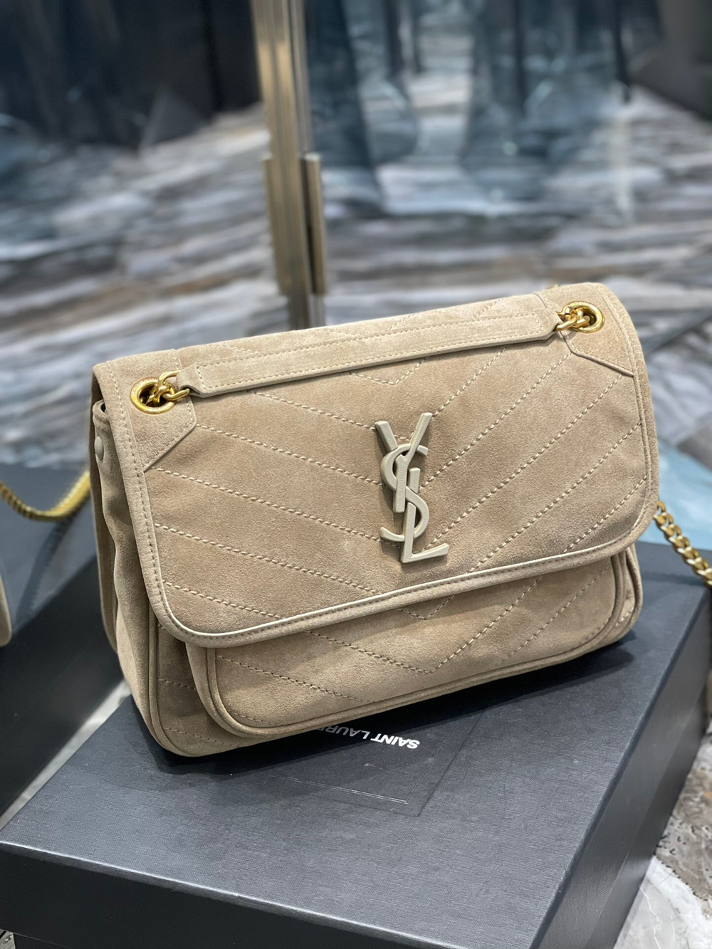 Saint Laurent Niki 28 cm