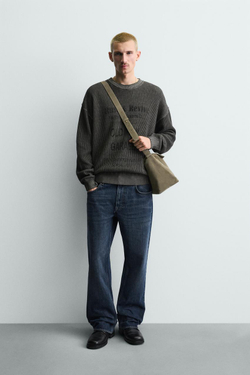 ZARA ДЖЕМПЕР С ПРИНТОМ И ЭФФЕКТОМ ПОТЕРТОСТИ, ЧЕРНЫЙ