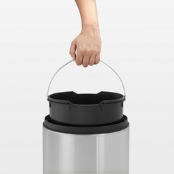 Ведро для мусора Brabantia Touch Bin матовая сталь с защитой от отпечатков пальцев 30л загрузка