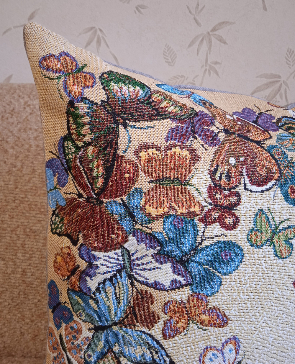 Декоративный гобеленовый чехол для интерьерной подушки Воздушный вальс 47х47