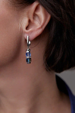 Серьги кубики Swarovski синие и сине-зеленые с гематитом, оттенок серебро