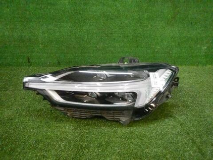 Фара левая Volvo XC60 2 (2017-2021) LED