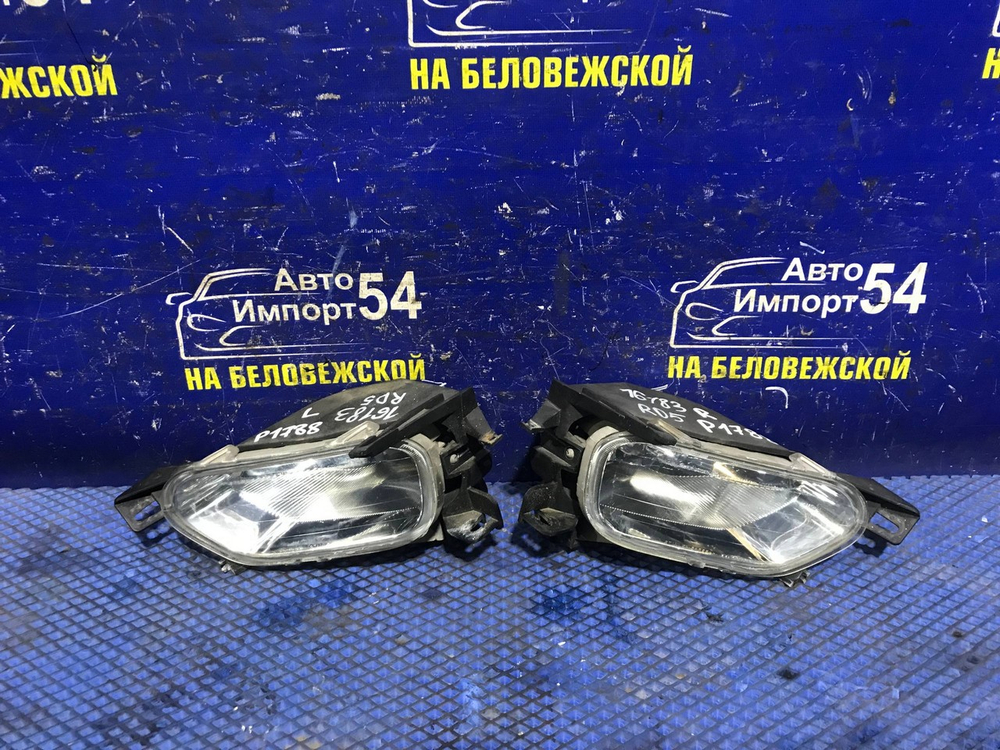 Туманка правая Honda CRV 2001-2004