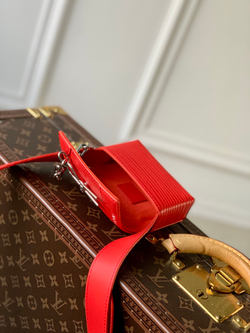 Louis Vuitton Micro Steamer Wallet