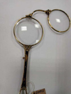 Лорнет старинный складной. 19 век. Европа.