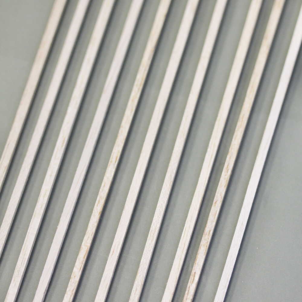 Дощечки палочки для моделирования Бальза 5 * 5 * 300 мм, толщина 5 мм (10 штук) / Бальса для моделирования