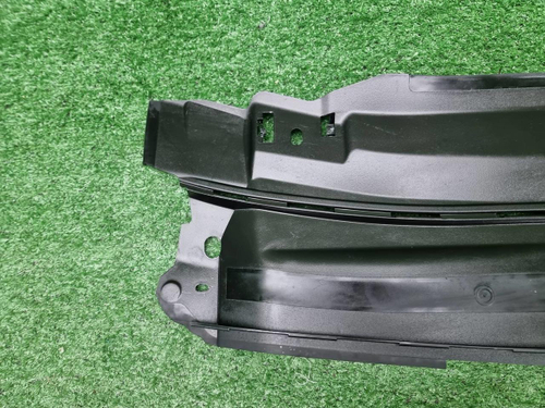 Кожух замка капота BMW 5er G60 (2023-н.в.)