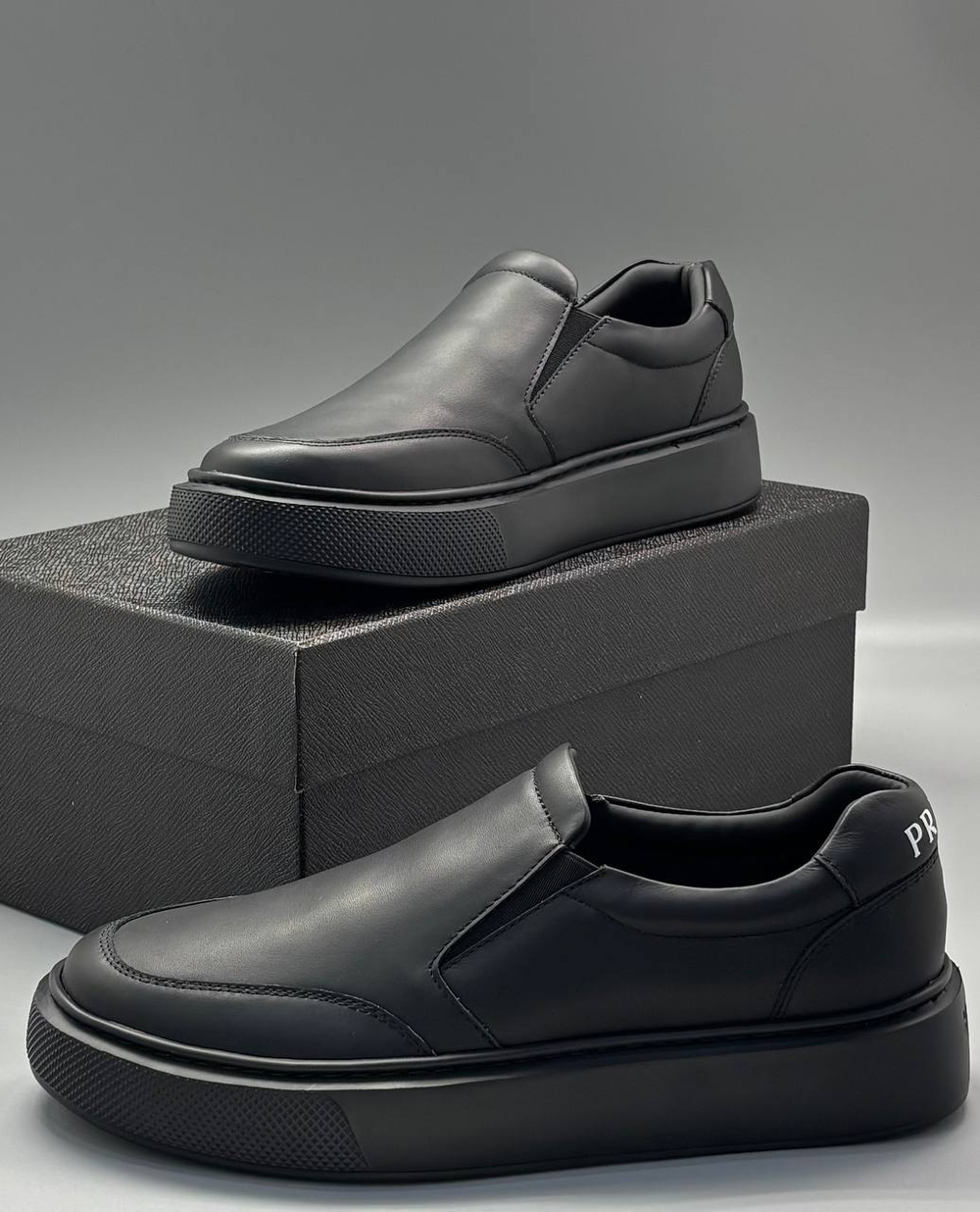 Слипоны Prada