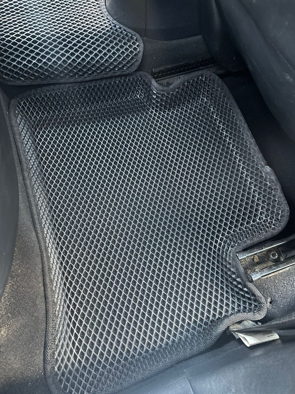 Коврики Eva с 3D бортами на Nissan Juke