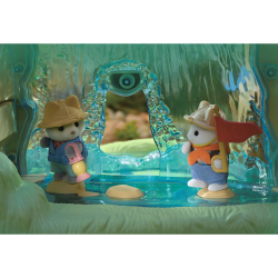 Sylvanian Families - Остров с водопадом Secret Forest + фигурка собачки хаски 5761