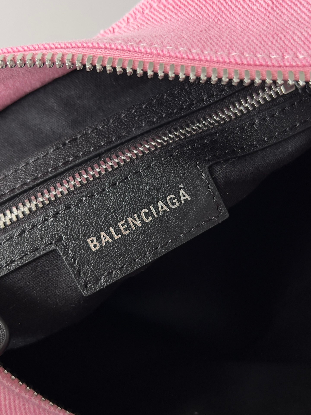 Balenciaga Neo Cagole City Small Bag 26 cm