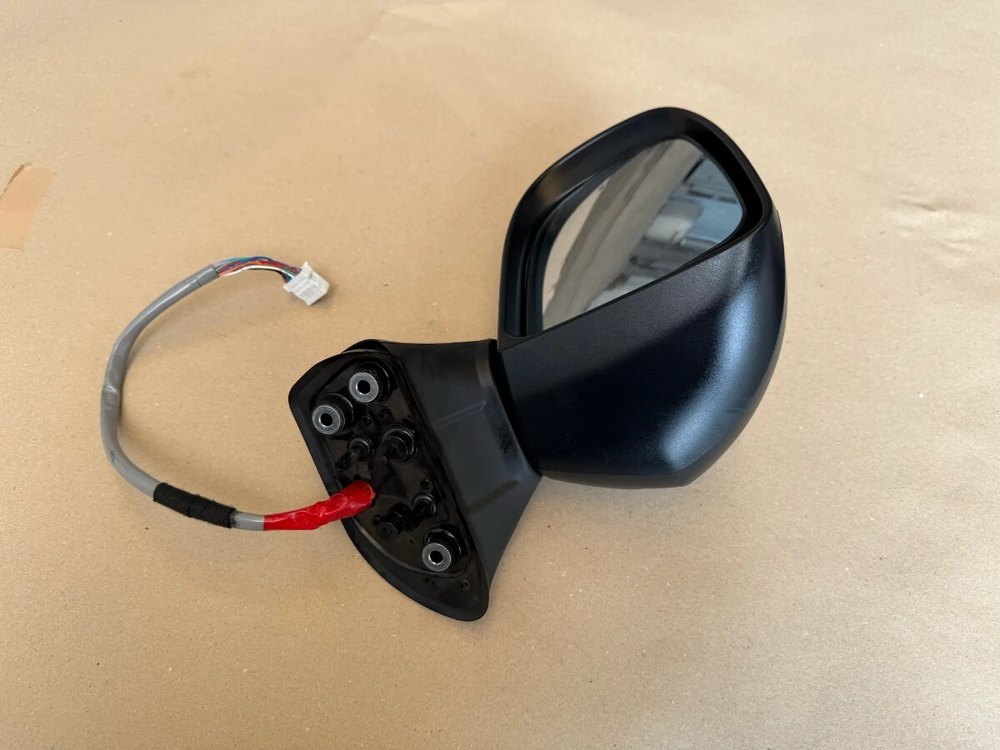 зеркало левое Toyota Tank Roomy M900A M910S