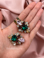 Накладка на пуговицу золотистая с разноцветными стразами (клипсы)