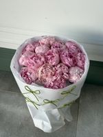 Букет из пионов в розовом оттенке