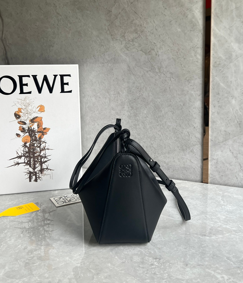 Loewe Mini Hammock Hobo 28 cm
