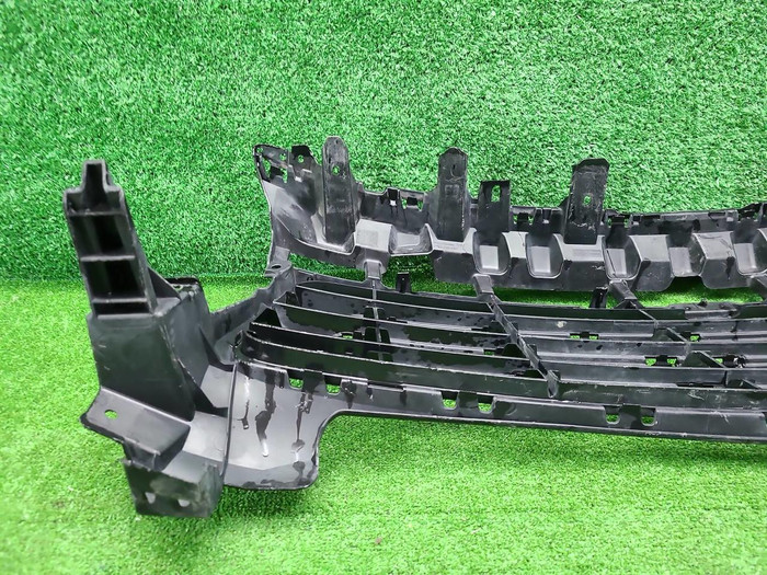 Решетка переднего бампера Porsche Cayenne 3 17-23