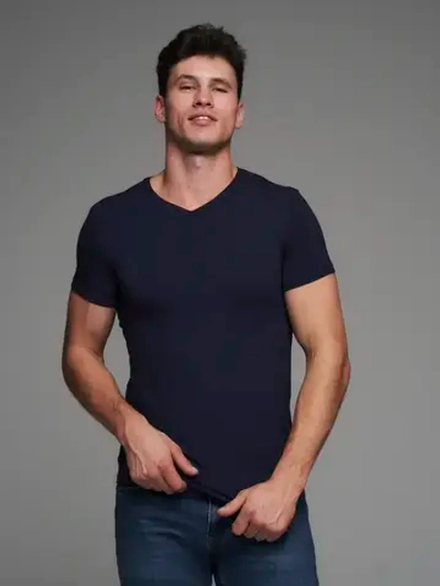 Футболка V-вырез однотонная облегающая