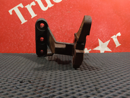 Кронштейн двигателя передний правый