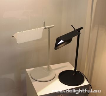 лампа TAB Lamp by Edward Barber and Jay Osgerby