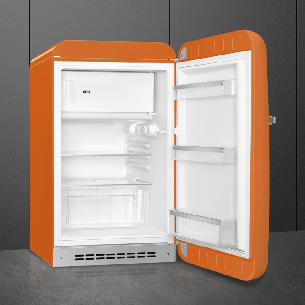 Отдельностоящий однодверный холодильник Smeg FAB10ROR6