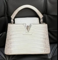 Сумка Louis Vuitton Capucines Mini белый