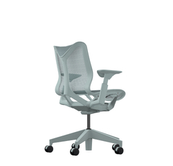 Кресло Herman Miller Cosm, низкая спинка, цвет Glacier, регулируемые подлокотники