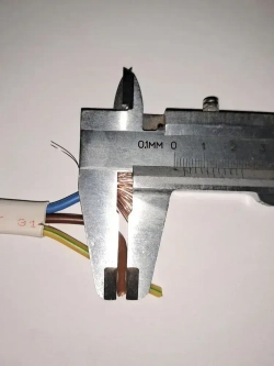 Удлинитель с заземлением "Доктор Ап" 1 розетка, 2 метра, ПуГВВ 3x2.5 мм, белый, 16А, серия "Мощный"