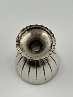 Подставка для яйца посербренная