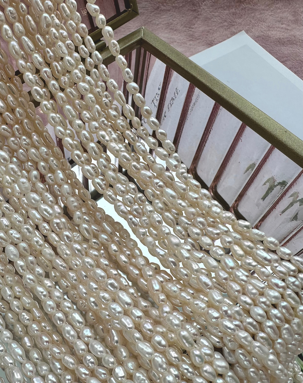 Жемчуг натуральный рис 2,8мм, 4А