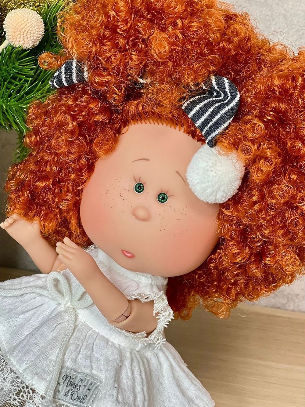 Кукла Nines виниловая 30см MIA CASE шарнирная (3503A)