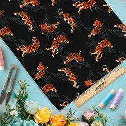 Ткань оксфорд 600 тигры и облака на чёрном фоне