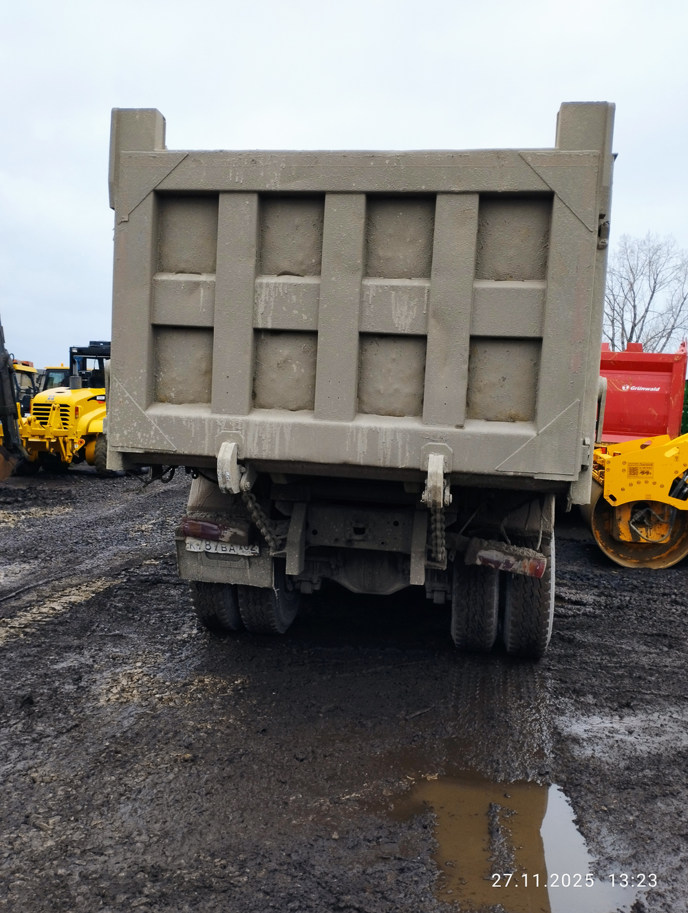 Shacman (Shaanxi) SX* 6x4 Самосвал SX3258DR384 (Дизельный, 9,7 л, 329 л.с., МТ)