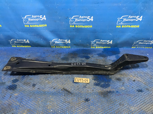 Балка передняя продольная NISSAN BLUEBIRD 1993