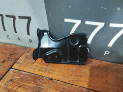 Кронштейн радиатора левый Toyota Land Cruiser 200 15-21 Б/У Оригинал 5325860050