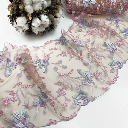 Вышивка на сетке бежевый/розовый 22 см