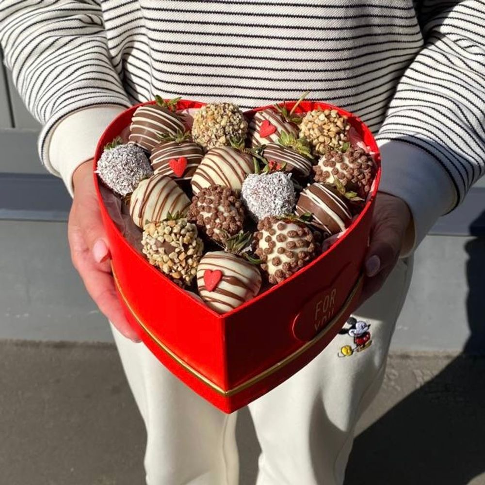 Бокс сердце М Red