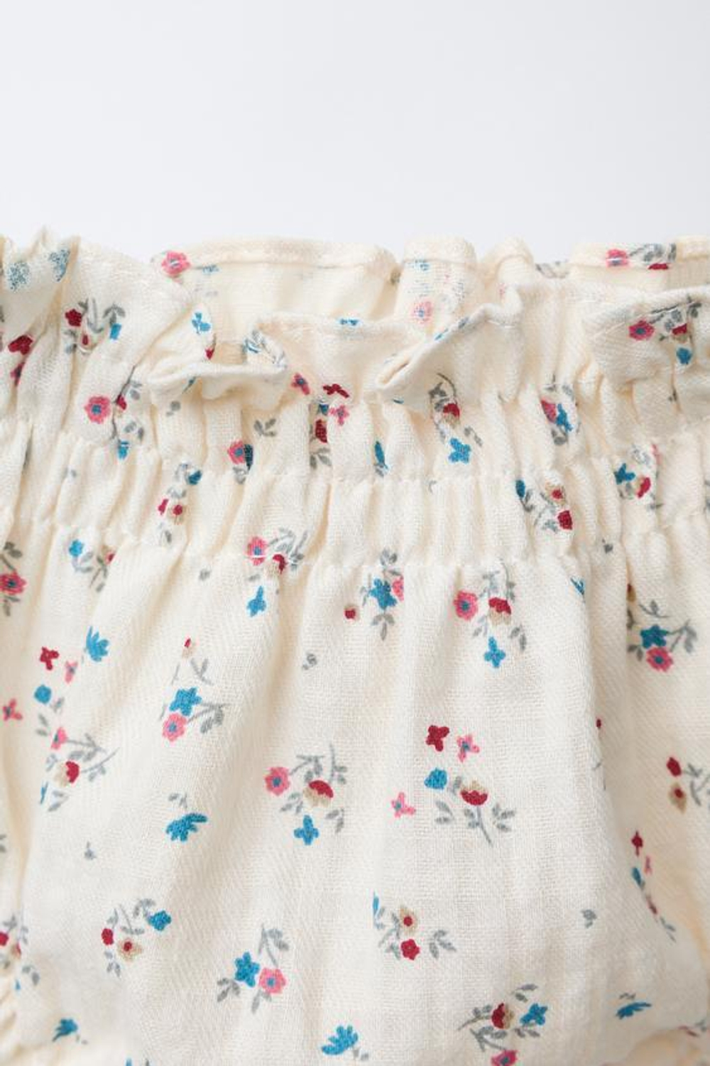 ZARA ТРУСЫ С ЦВЕТОЧНЫМ ПРИНТОМ, ЭКРЮ