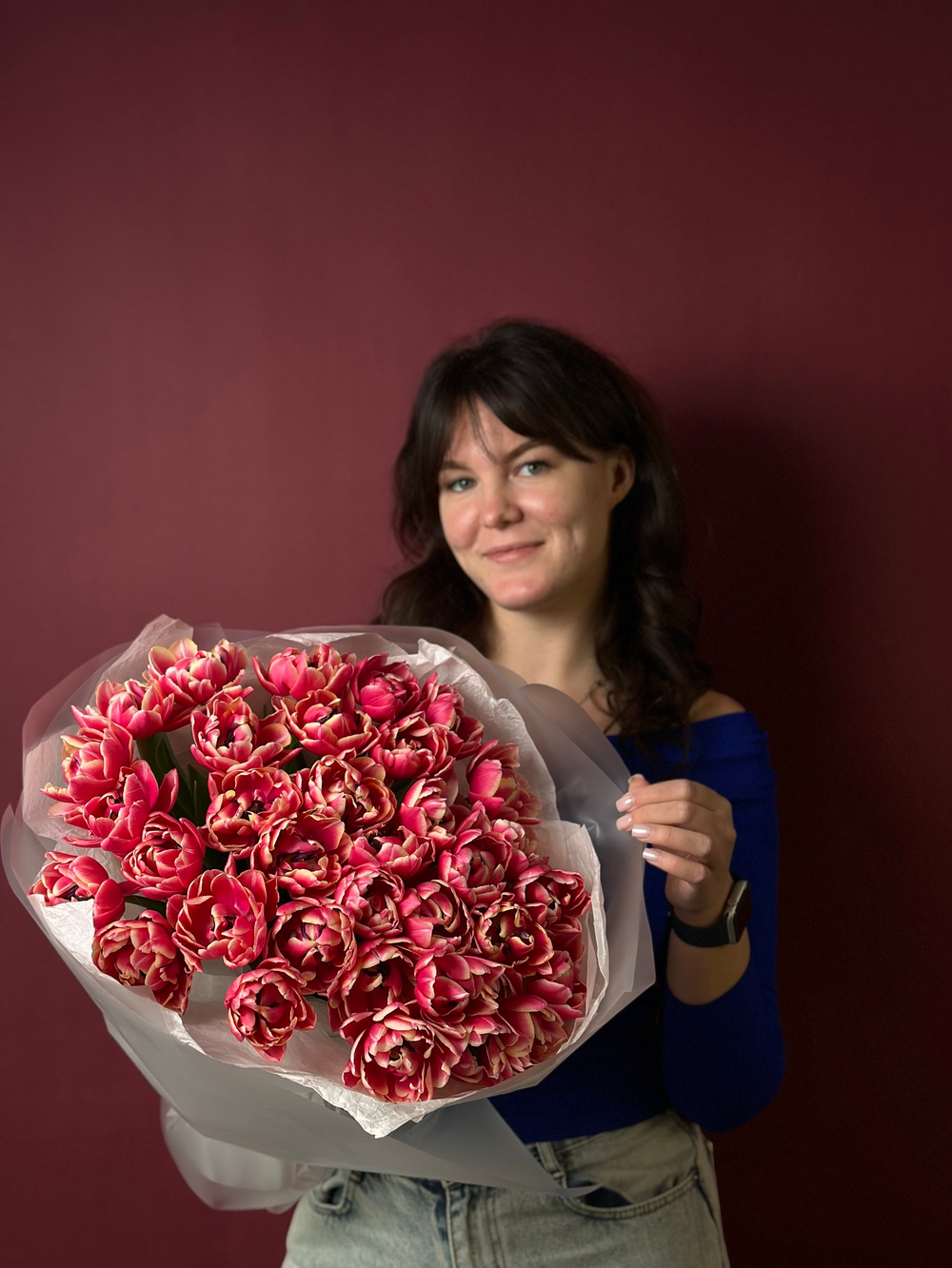 Букет малиновых пионовидных тюльпанов "Колумбус"