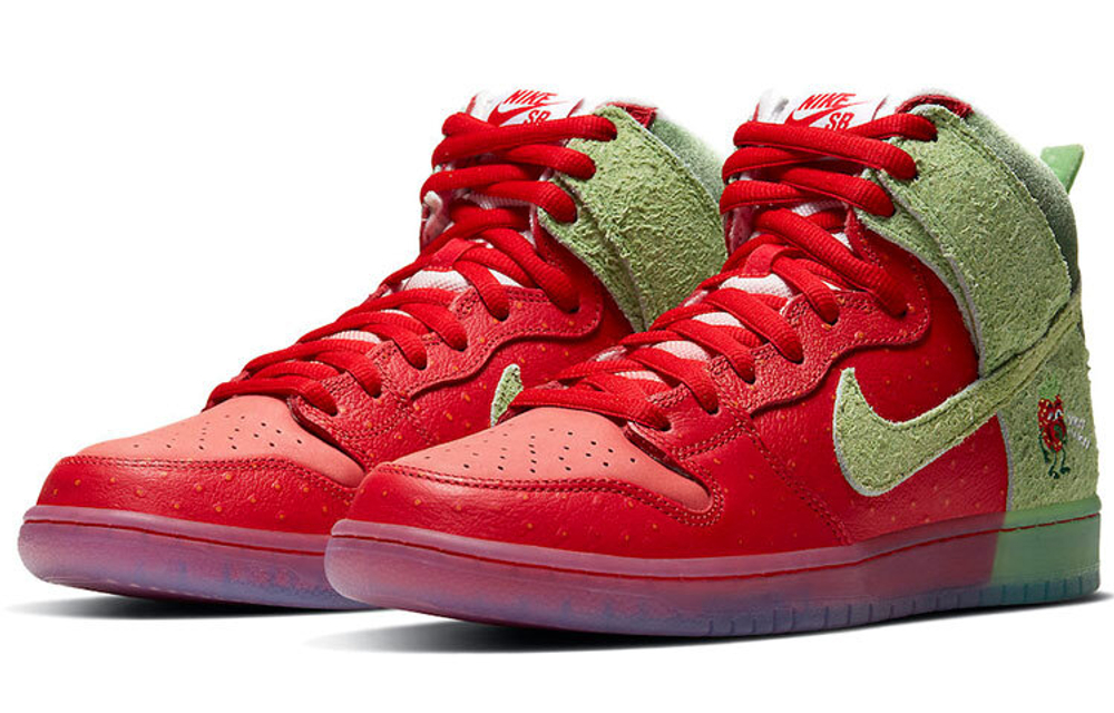 Кроссовки Nike Dunk Sb Pro Qs "Strawberry Cough"