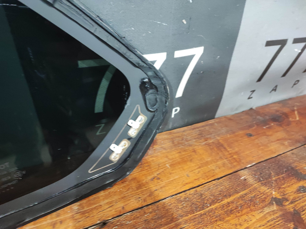 Стекло багажника правое Toyota RAV4 V (XA50) 18-нв Б/У Оригинал  627100R120