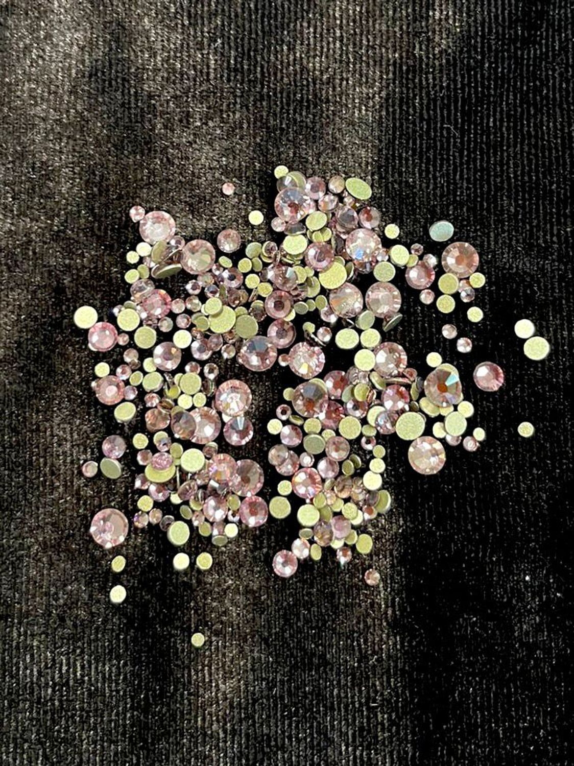 Стеклянные стразы  (размер микс) 1140шт, цвет розовая бронза