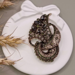 Брошь "Винтаж" со стразами.