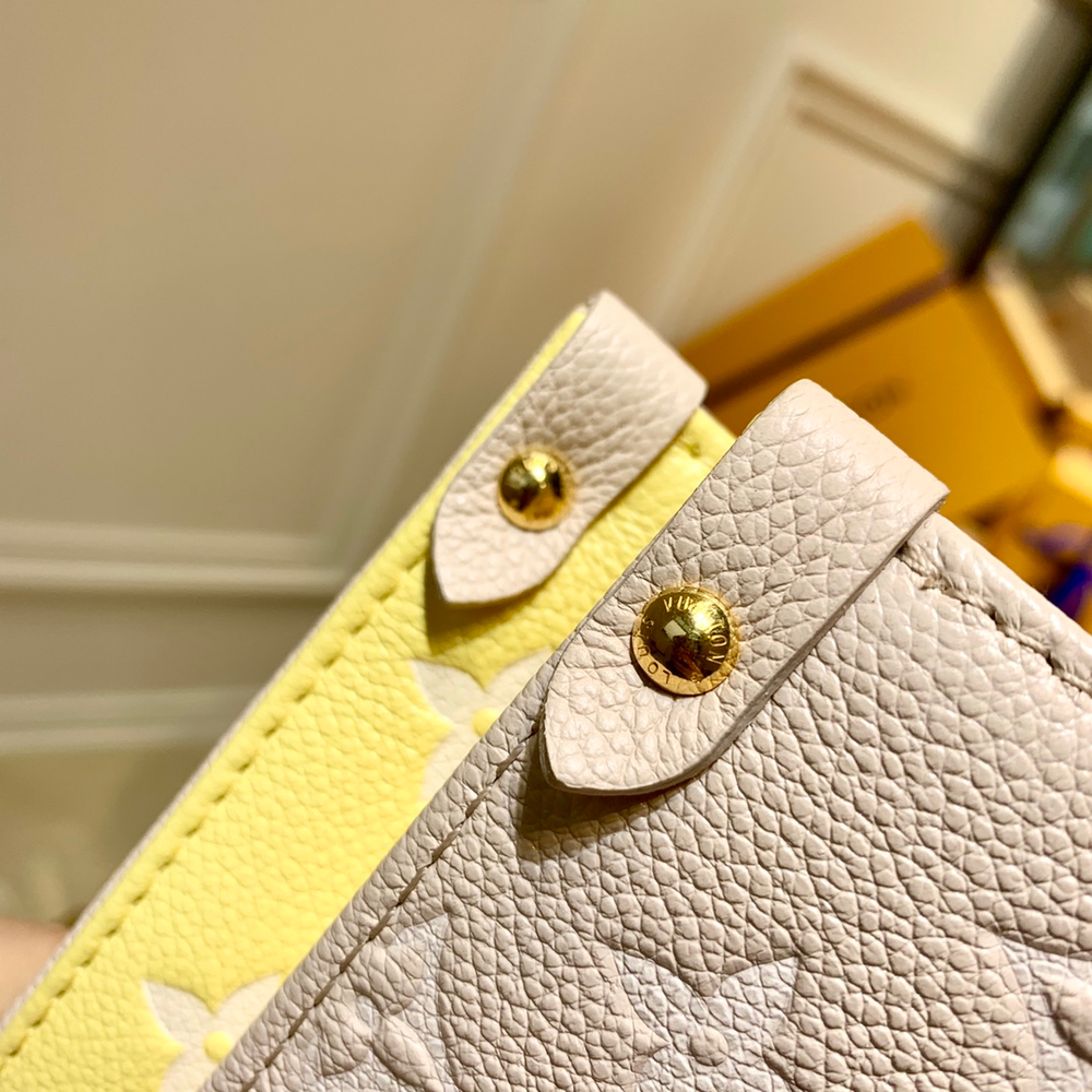 Louis Vuitton OnTheGo MM