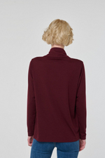Водолазка женская бордовая