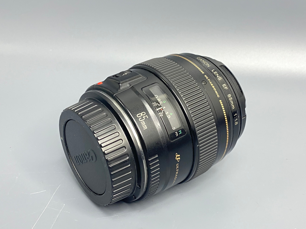 Canon EF 85mm 1.8 USM