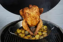 Подставка металлическая для запекания курицы на пиве/вине/маринаде, Monolith