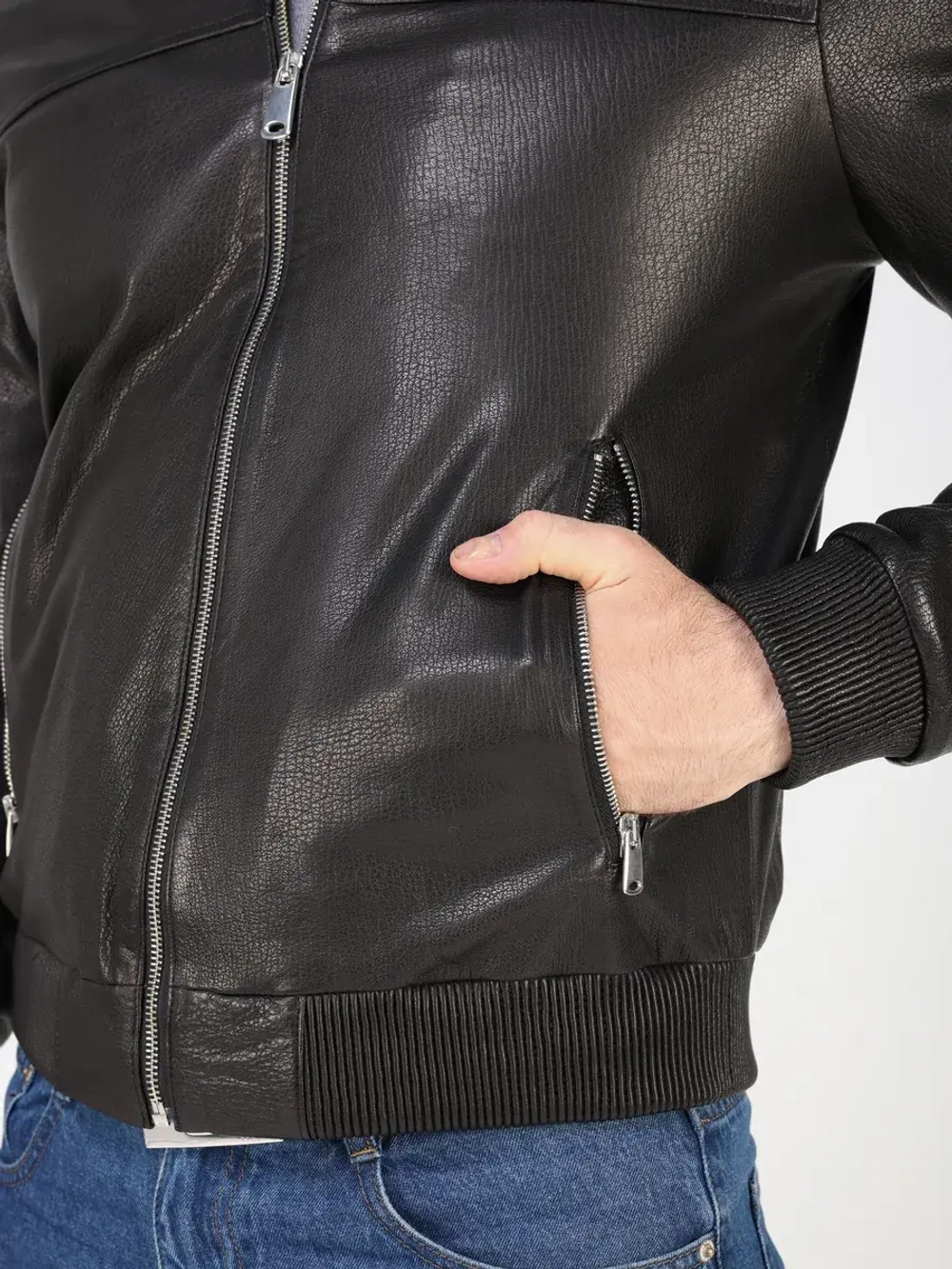 Кожаная куртка демисезонная