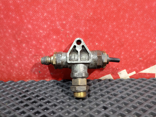 Клапан пневматический